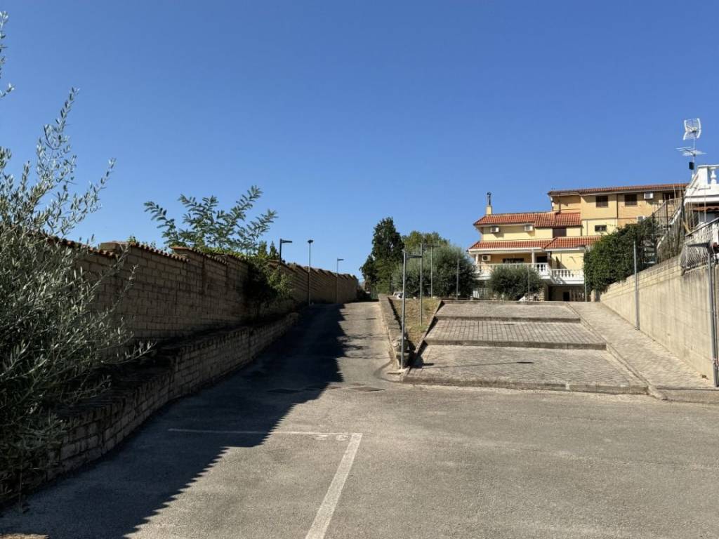 Appartamento a Pomezia - Foto 2