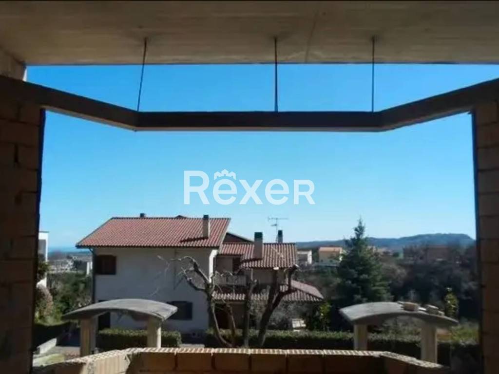 Casa indipendente a Montefiore dell'aso in Via Umberto Tomei - Foto 4