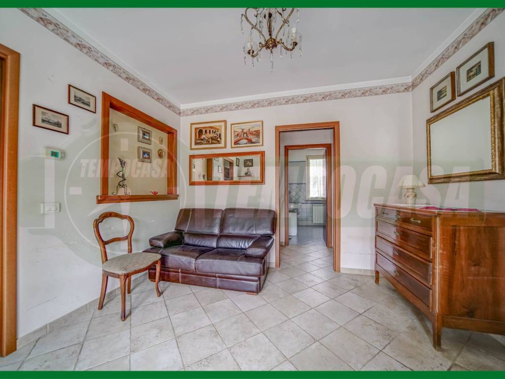 Appartamento a Samarate in PIAZZA MANTEGAZZA - Foto 3