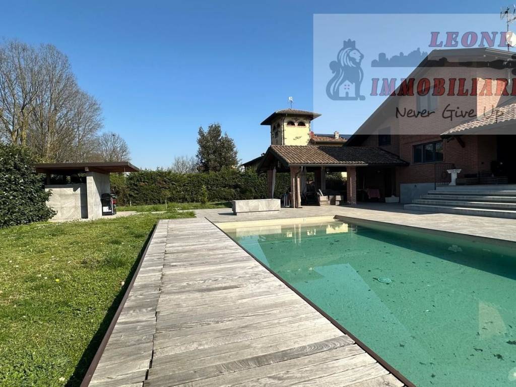 Villa a Binasco in Via Paolo IV, 1 - Foto 2