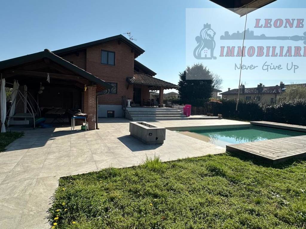 Villa a Binasco in Via Paolo IV, 1 - Foto 3