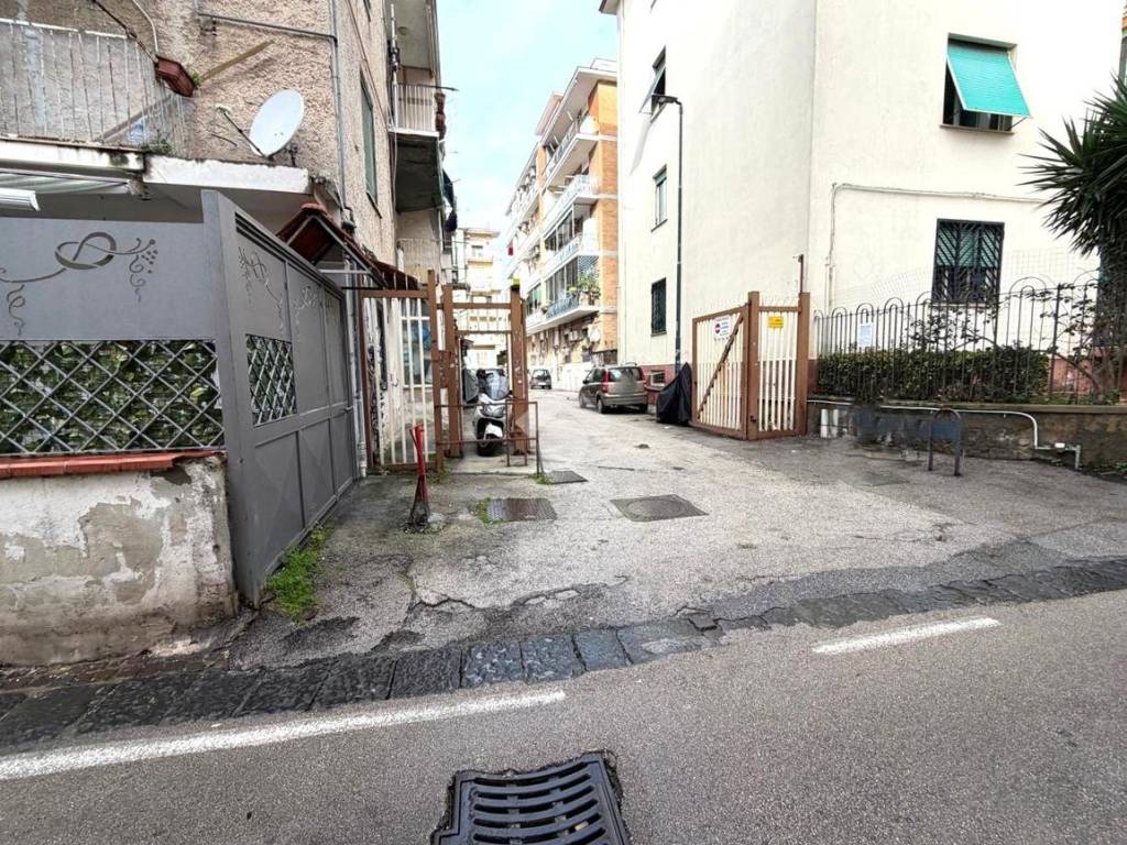 Appartamento a Portici in Via Paladino, 17 - Foto 2