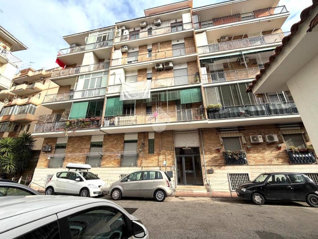 Appartamento a Portici in Via Paladino, 17 - Foto 4