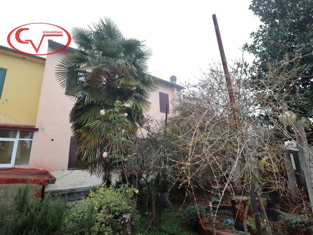 Villa a Montevarchi in Viale Armando Diaz - Foto 5