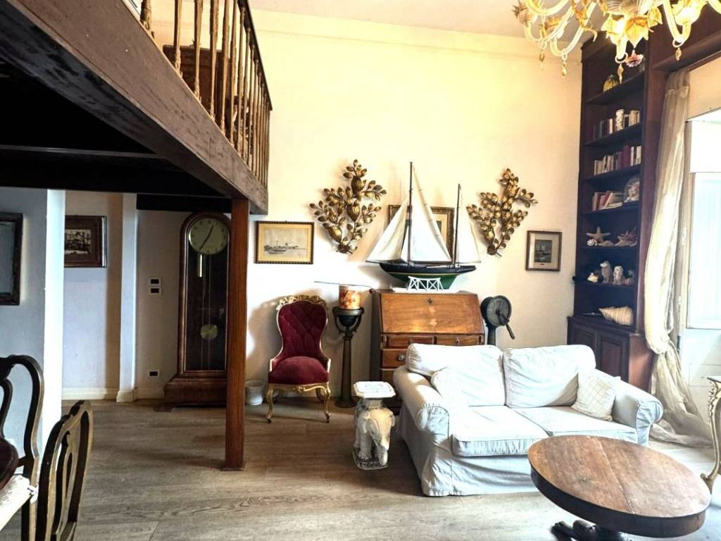 Appartamento a Viareggio in Viale Giosuè Carducci, 73 - Foto 5