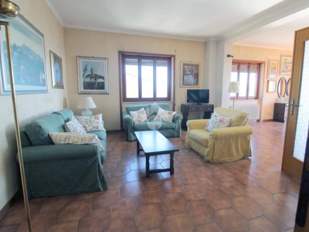 Casa indipendente a Montopoli di sabina in PIAZZA VITTORIO VENETO, 2 - Foto 4