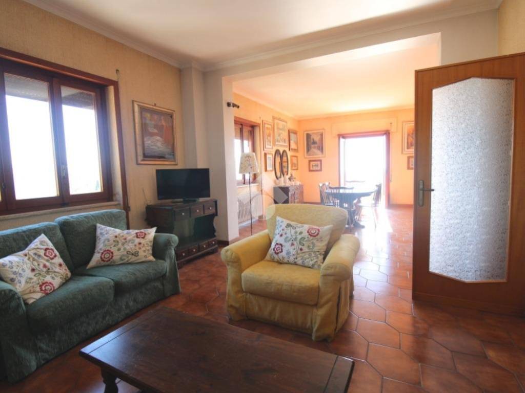 Casa indipendente a Montopoli di sabina in PIAZZA VITTORIO VENETO, 2 - Foto 5