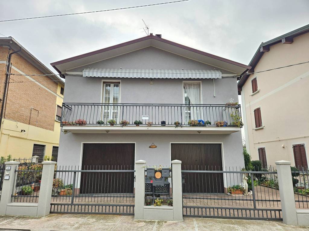 Villa a Bagnolo in piano in Piazza Giuseppe Garibaldi - Foto 3