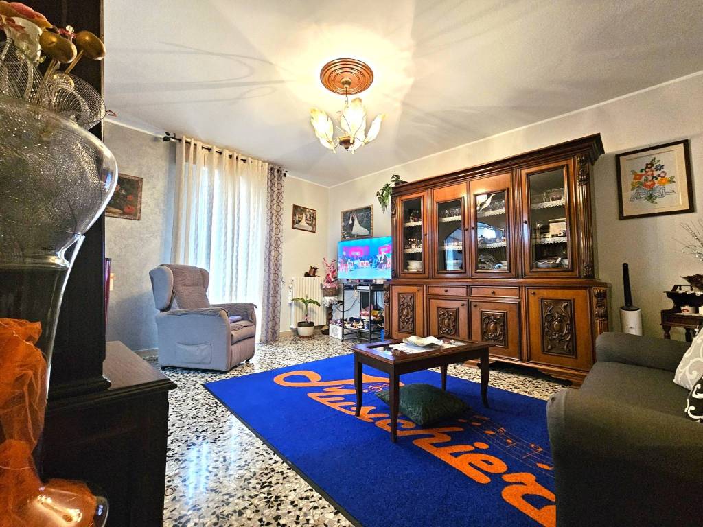 Villa a Bagnolo in piano in Piazza Giuseppe Garibaldi - Foto 5