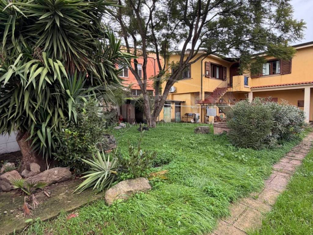 Appartamento a Uta in via santa giusta, 35 - Foto 2