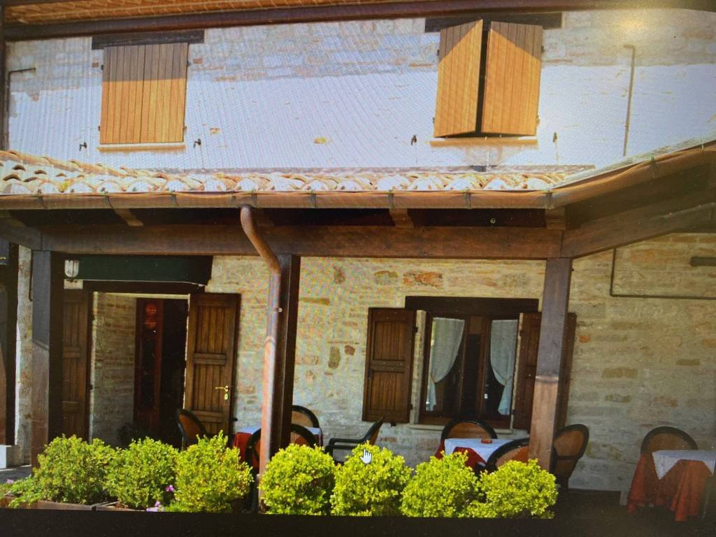 Casa indipendente a Frontone in Piazzale della Rocca - Foto 2