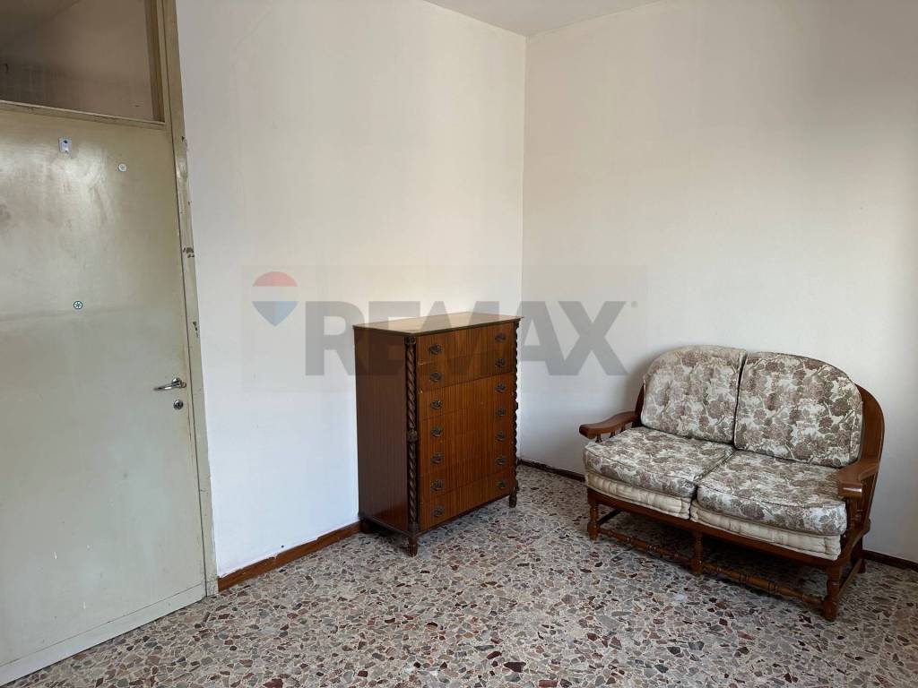 Appartamento a Gallarate in Via Calabria, 4 - Foto 5