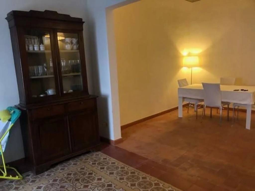Appartamento a Pontedera in Via Vittorio Veneto - Foto 2