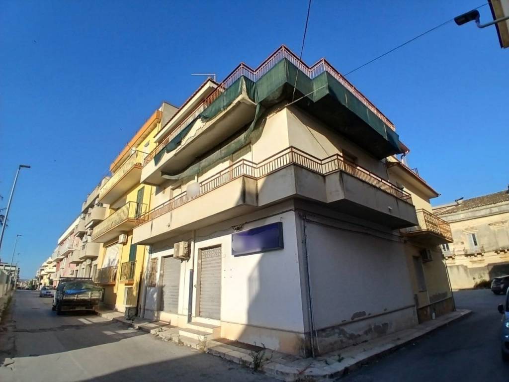 Immobile a Rosolini in Via Sant'Angelo - Foto 2