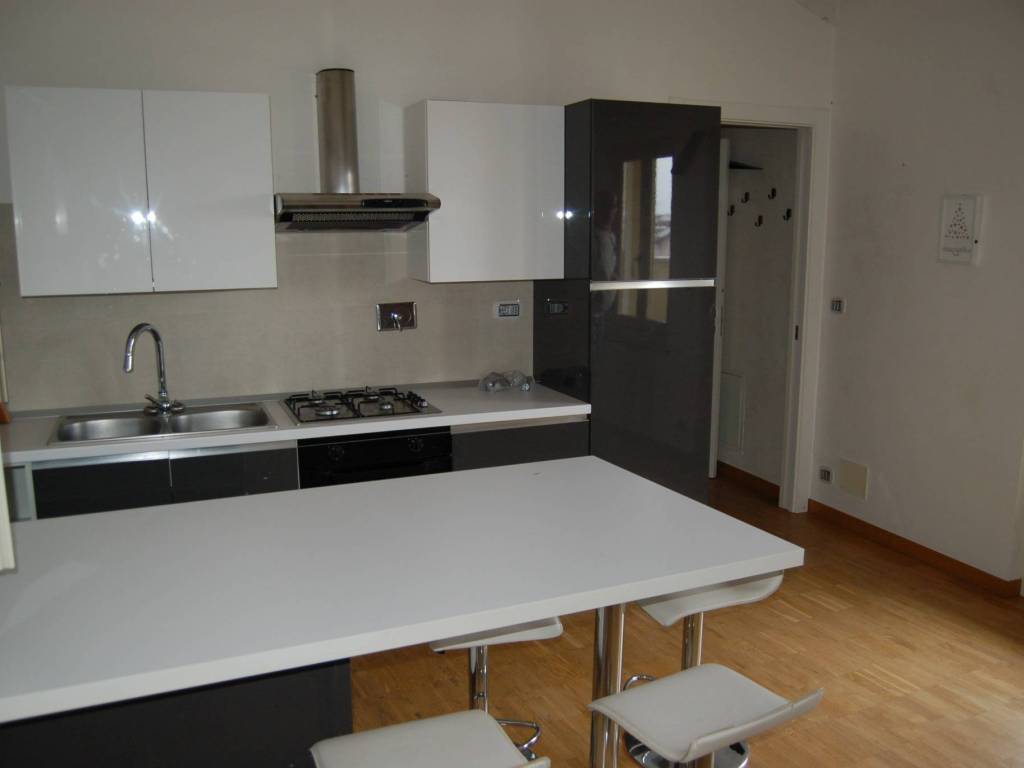 Appartamento a Chieri in Via Giuseppe Avezzana - Foto 2