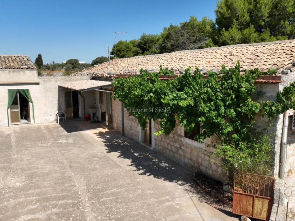 Casa indipendente a Modica in C.da Michelica Musebbi - Foto 2