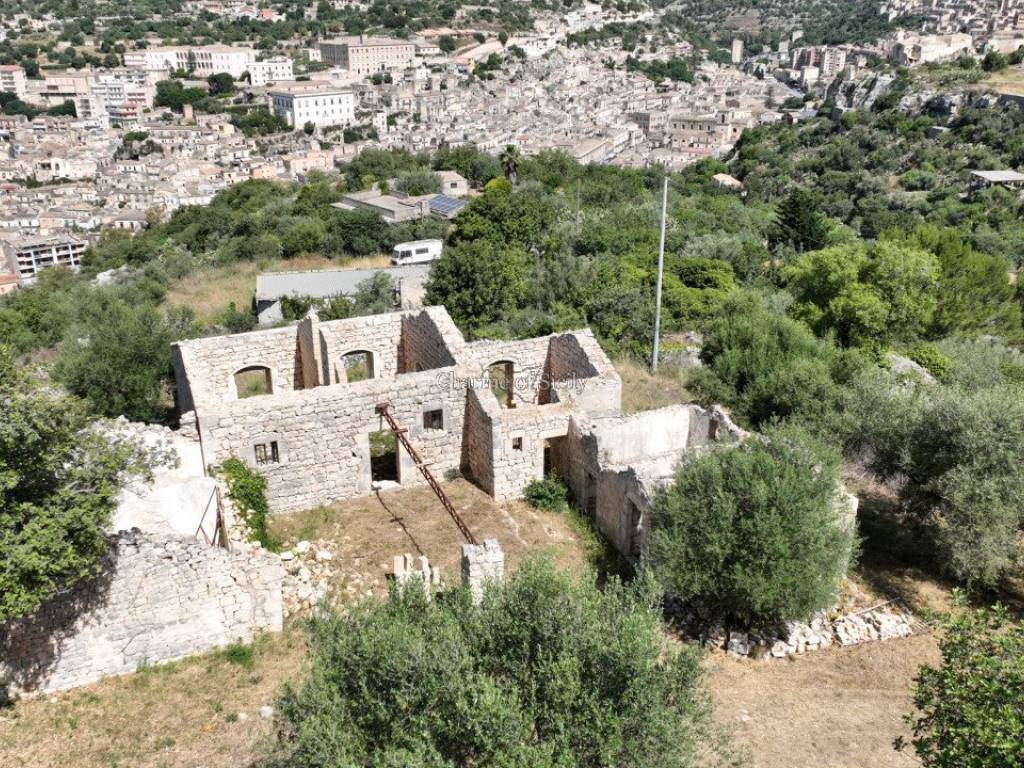 Casa indipendente a Modica in Via Comunale San Giuliano Macallè Sant'Elena - Foto 2