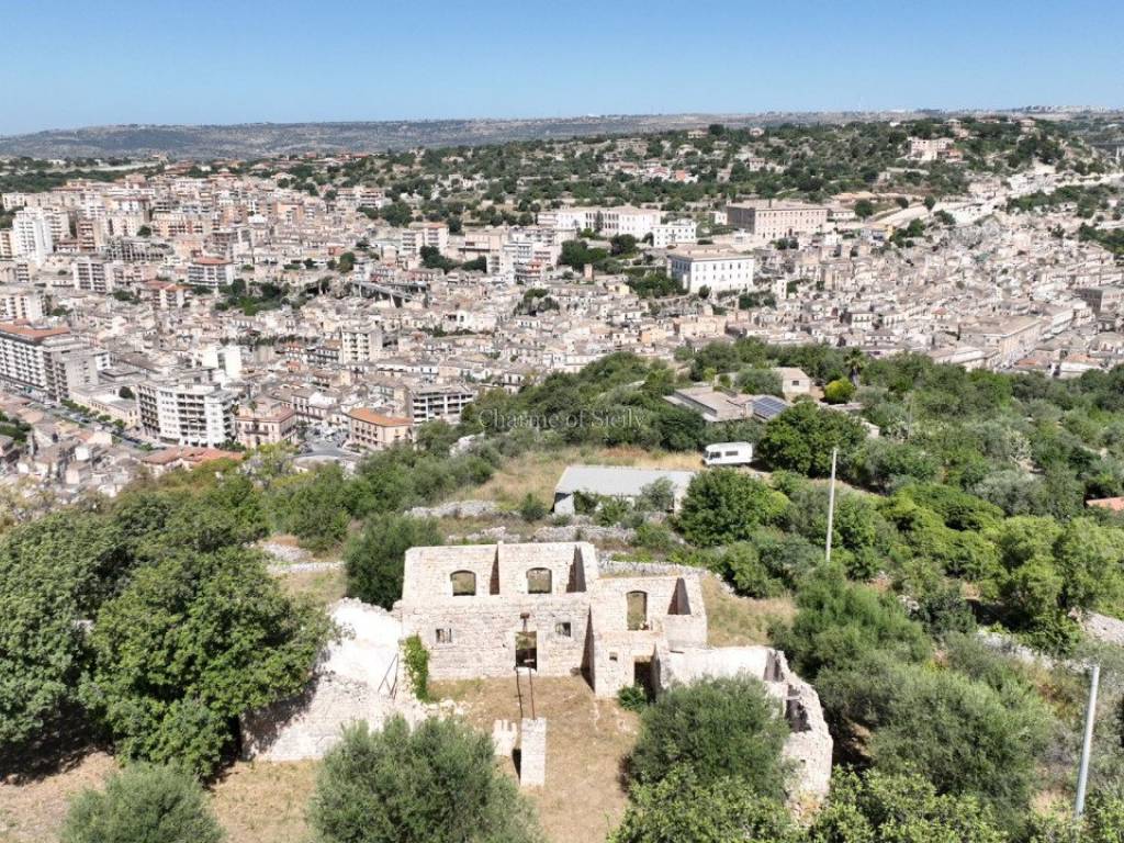 Casa indipendente a Modica in Via Comunale San Giuliano Macallè Sant'Elena - Foto 4