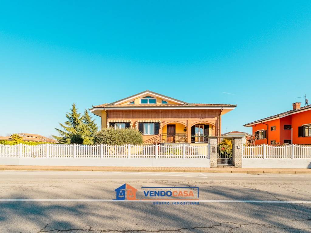 Villa a Caramagna piemonte in Via San Biagio - Foto 2