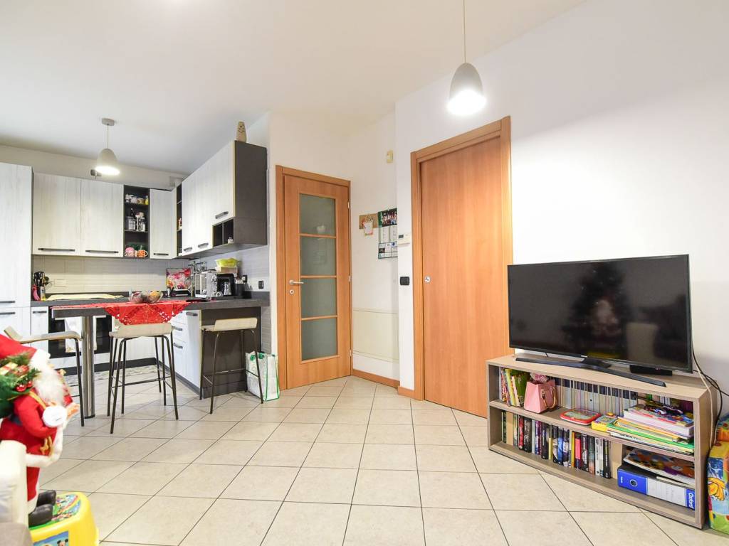 Appartamento a Villa guardia in Via Fiume - Foto 4