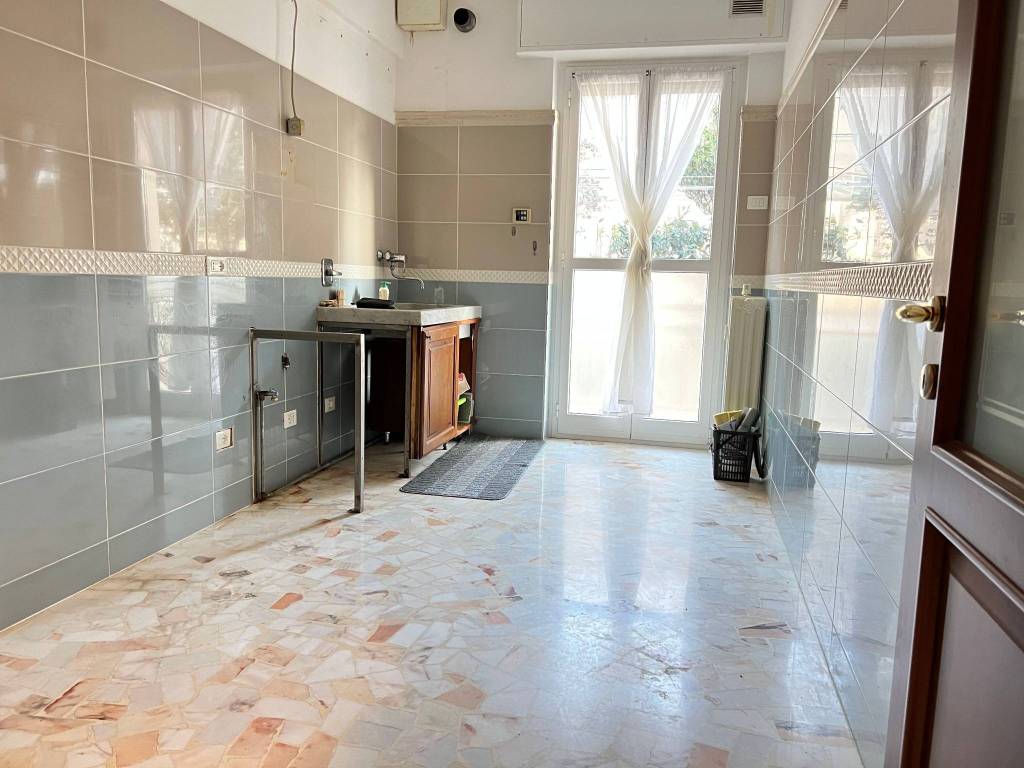 Appartamento a Savona in Via Crocetta - Foto 3