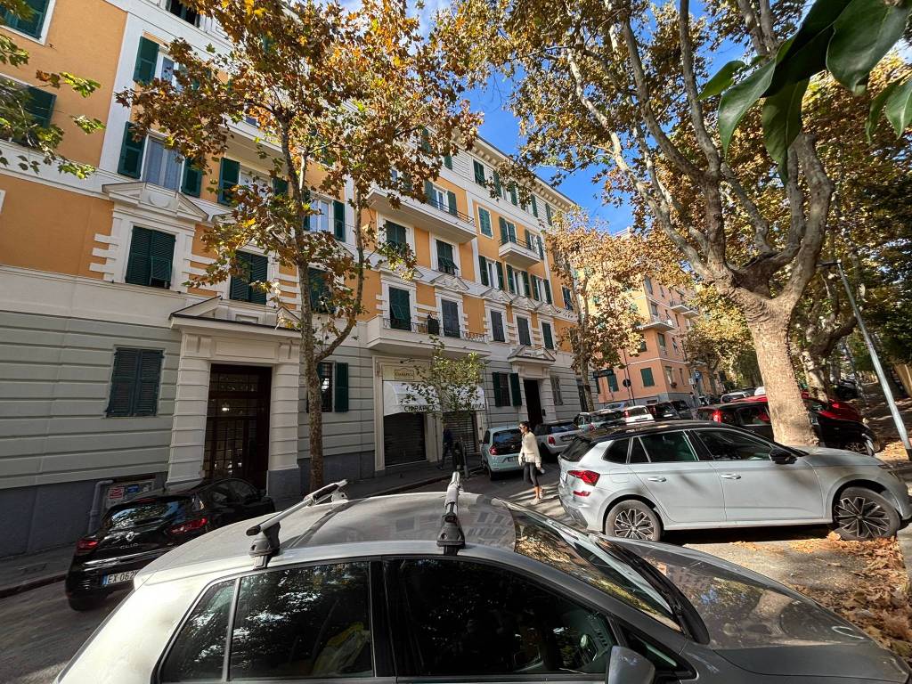 Appartamento a Genova in Via Francesco Domenico Guerrazzi, 12 - Foto 2