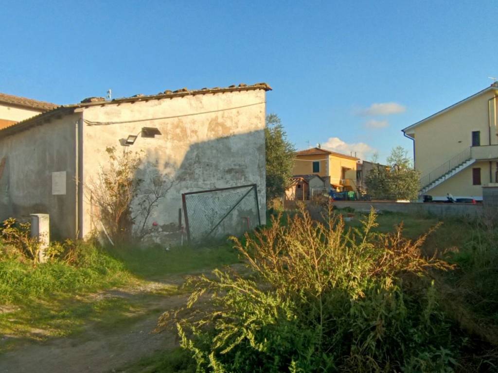 Villa a Pontedera in Via dei Fabbri - Foto 2