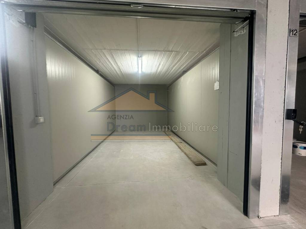 Box / garage a Giugliano in campania in Via Madonna delle Grazie - Foto 4