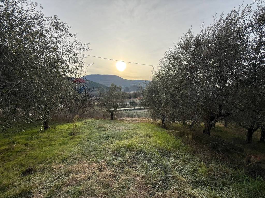 Casa indipendente a Foligno in VIA VILLA NUOVA, 11 - Foto 3