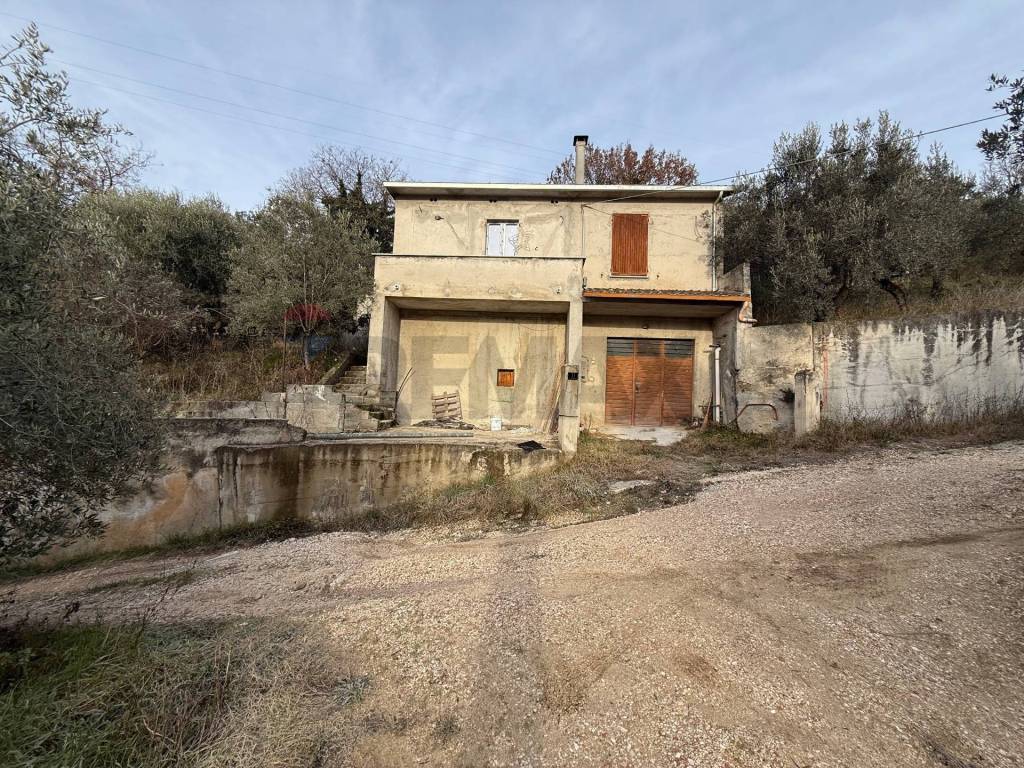 Casa indipendente a Foligno in VIA VILLA NUOVA, 11 - Foto 4