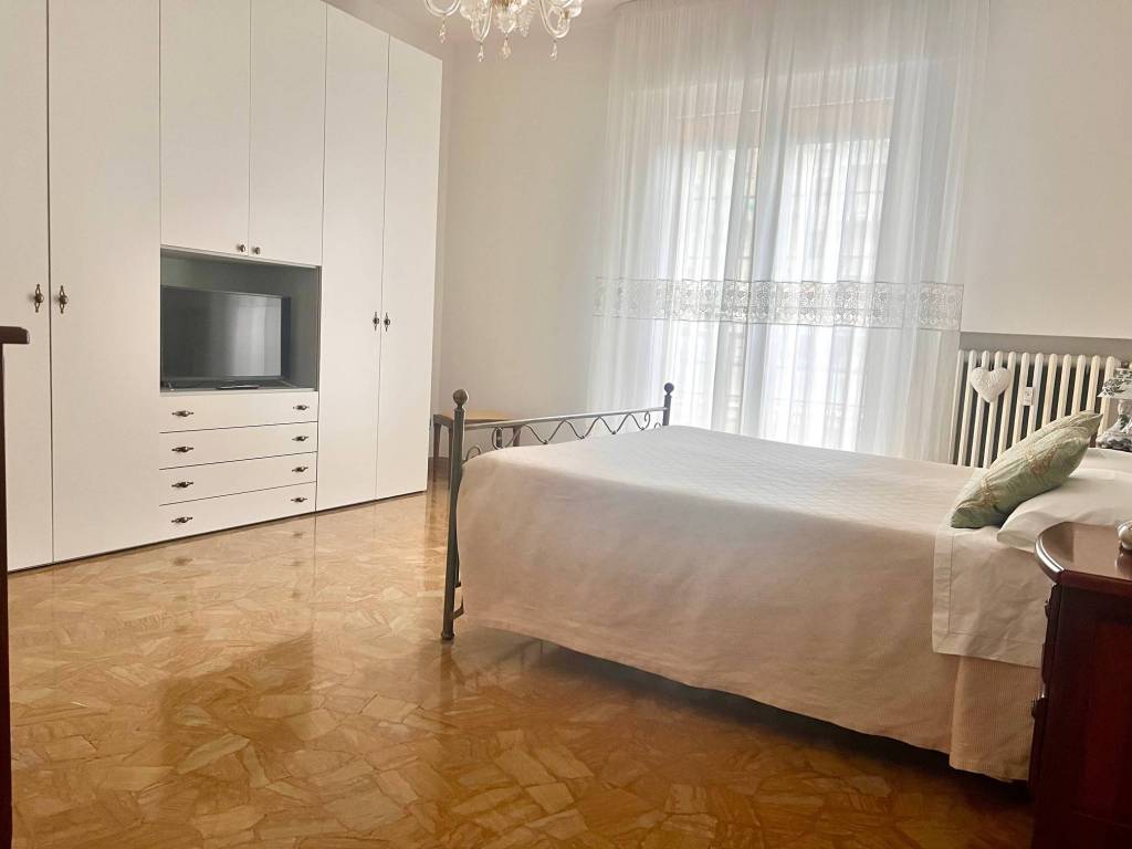 Appartamento a Bologna in Via Ugo Lenzi - Foto 4
