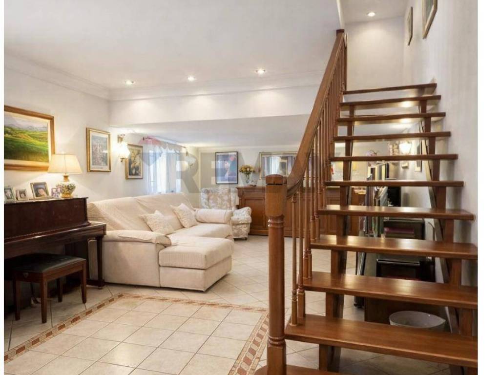 Casa indipendente a Gravina di catania in VIA GIACOMO LEOPARDI, 5 - Foto 2