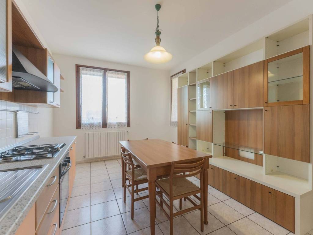 Appartamento a San pietro in casale in Via Umberto Sacchetti, 72 - Foto 2