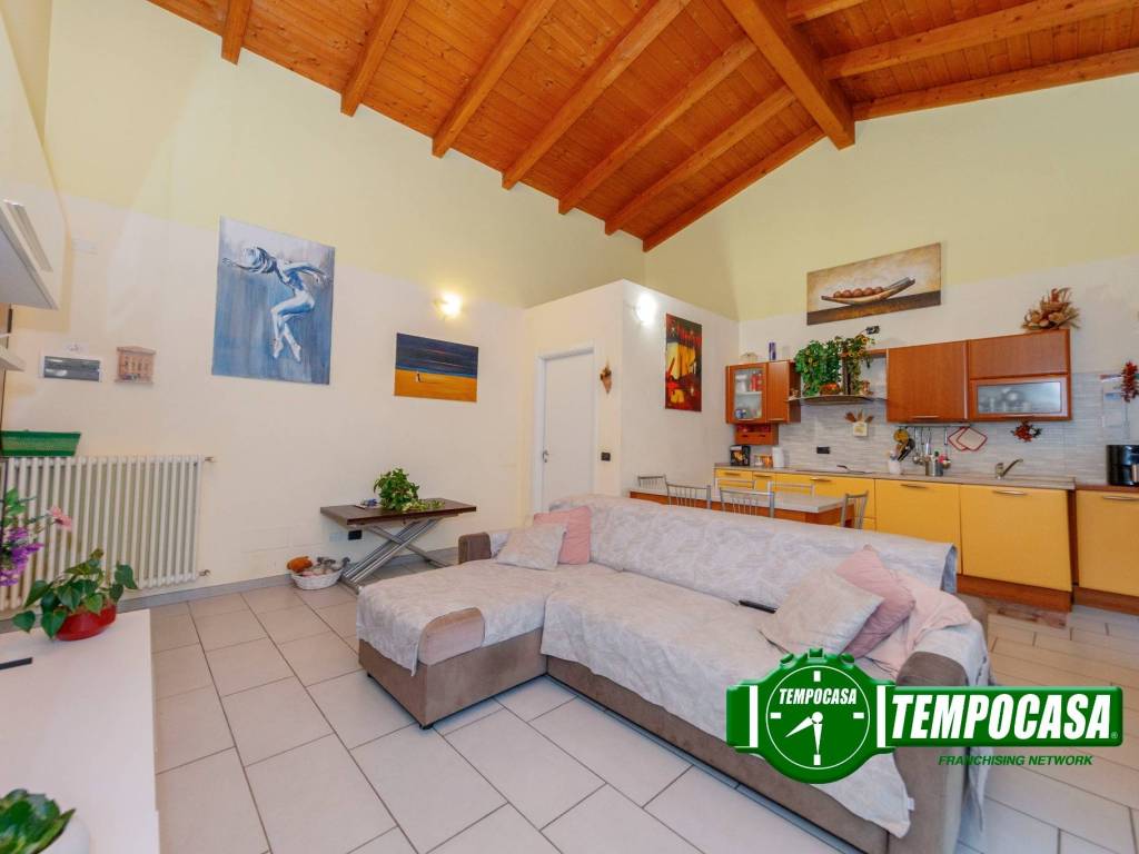 Appartamento a Cesano boscone in Via Salvo D'Acquisto - Foto 5