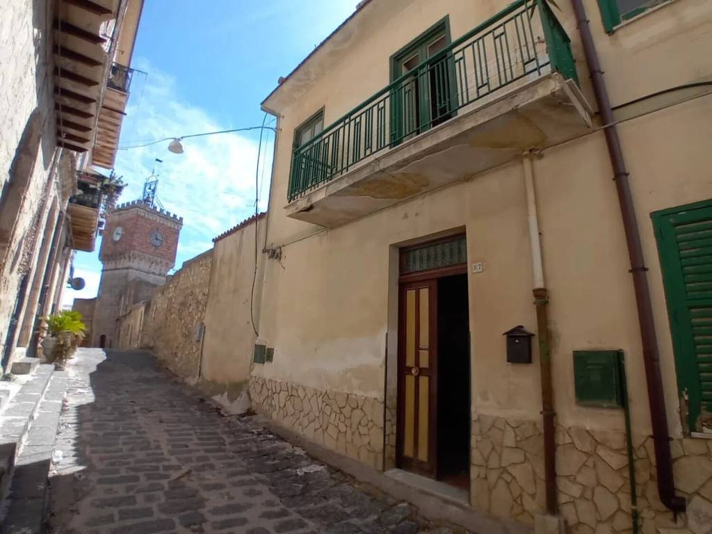 Villa a Mussomeli in Via Andrea Chiaramonte, 37 - Foto 2