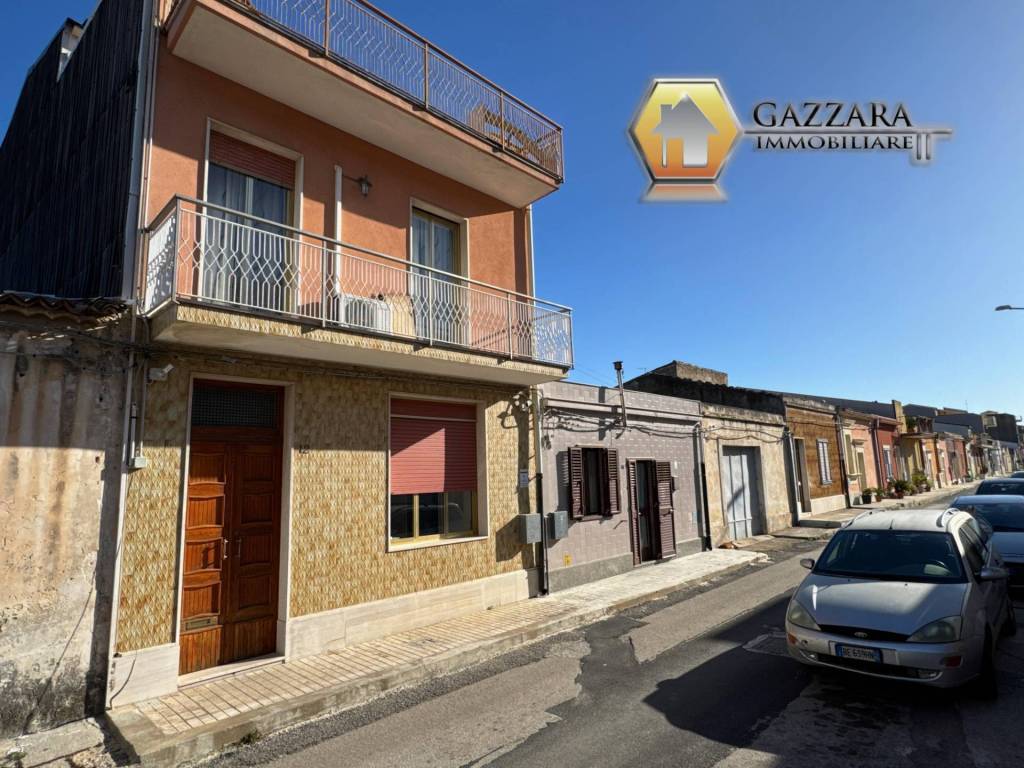 Casa indipendente a Canicattini bagni in via Roma - Foto 2