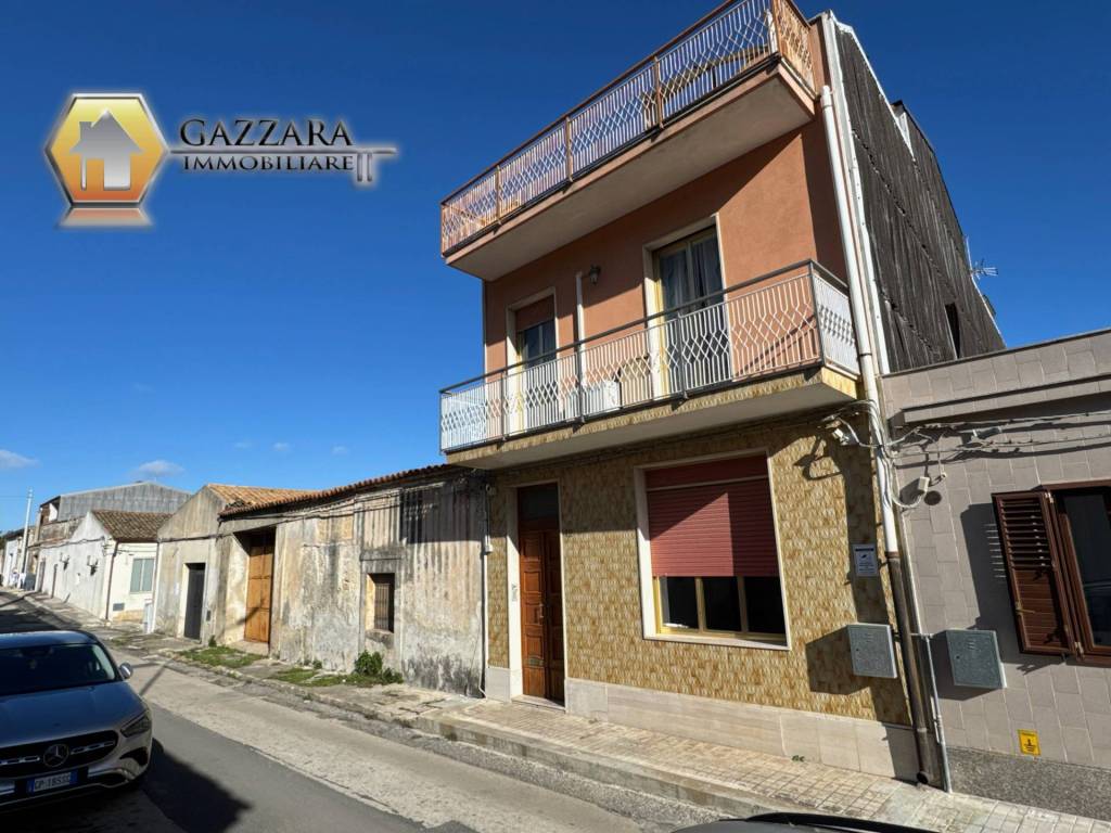 Casa indipendente a Canicattini bagni in via Roma - Foto 4