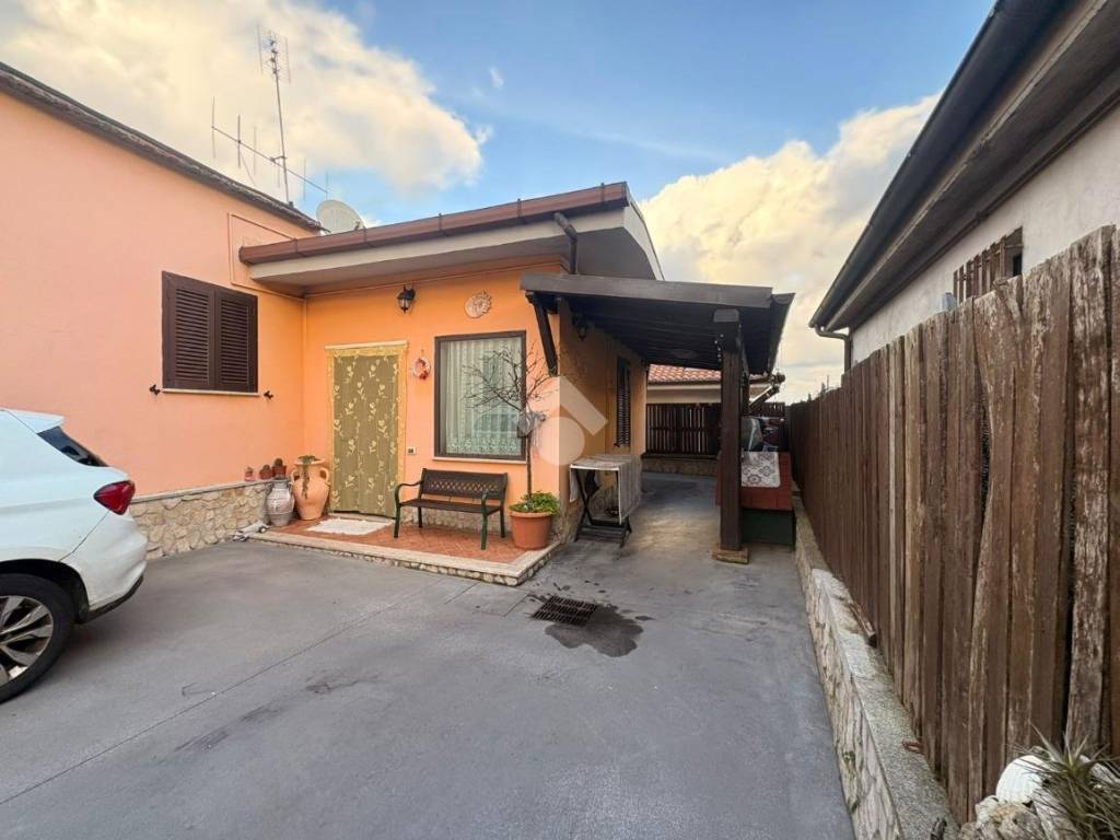 Casa indipendente a Lariano in Via Orsini, 82 - Foto 2