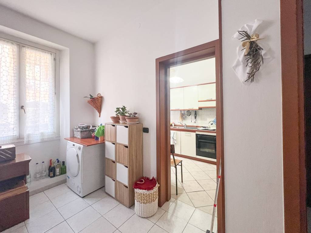 Appartamento a Cairate in Via Giuseppe Mazzini, 6 - Foto 5