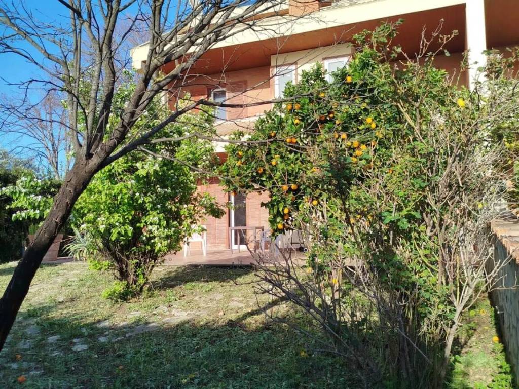 Villa a Civitavecchia in Via Don Lorenzo Milani No Number - Foto 2
