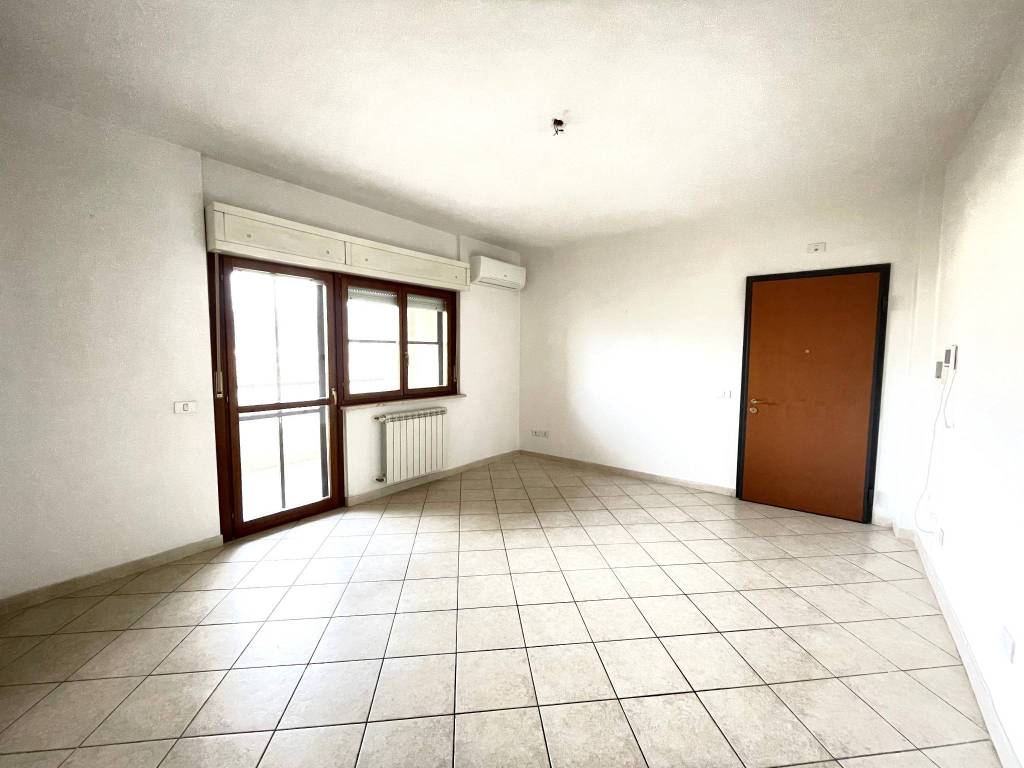 Appartamento a Latina in Via Iris, 3 - Foto 2