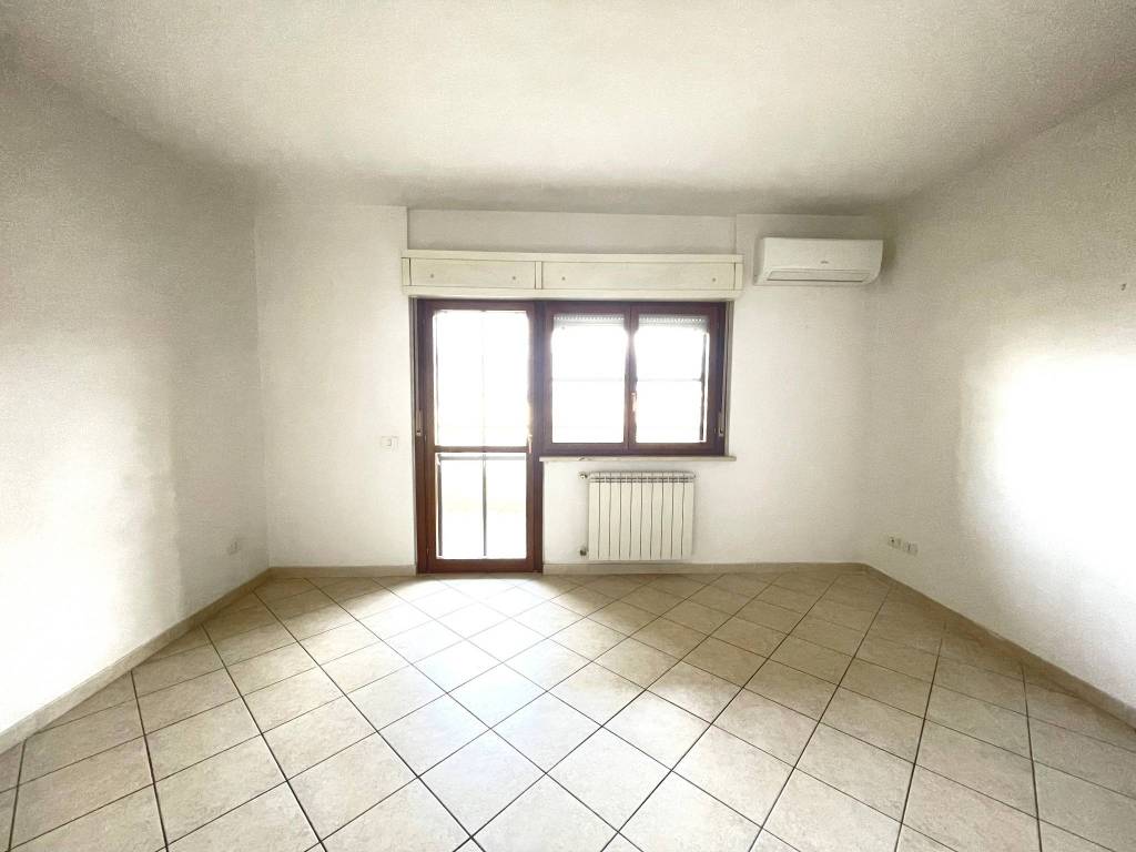 Appartamento a Latina in Via Iris, 3 - Foto 4