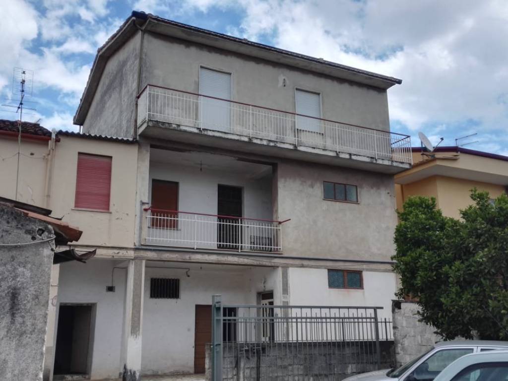 Casa indipendente a Lamezia terme in Via dei Bizantini, 157 - Foto 3
