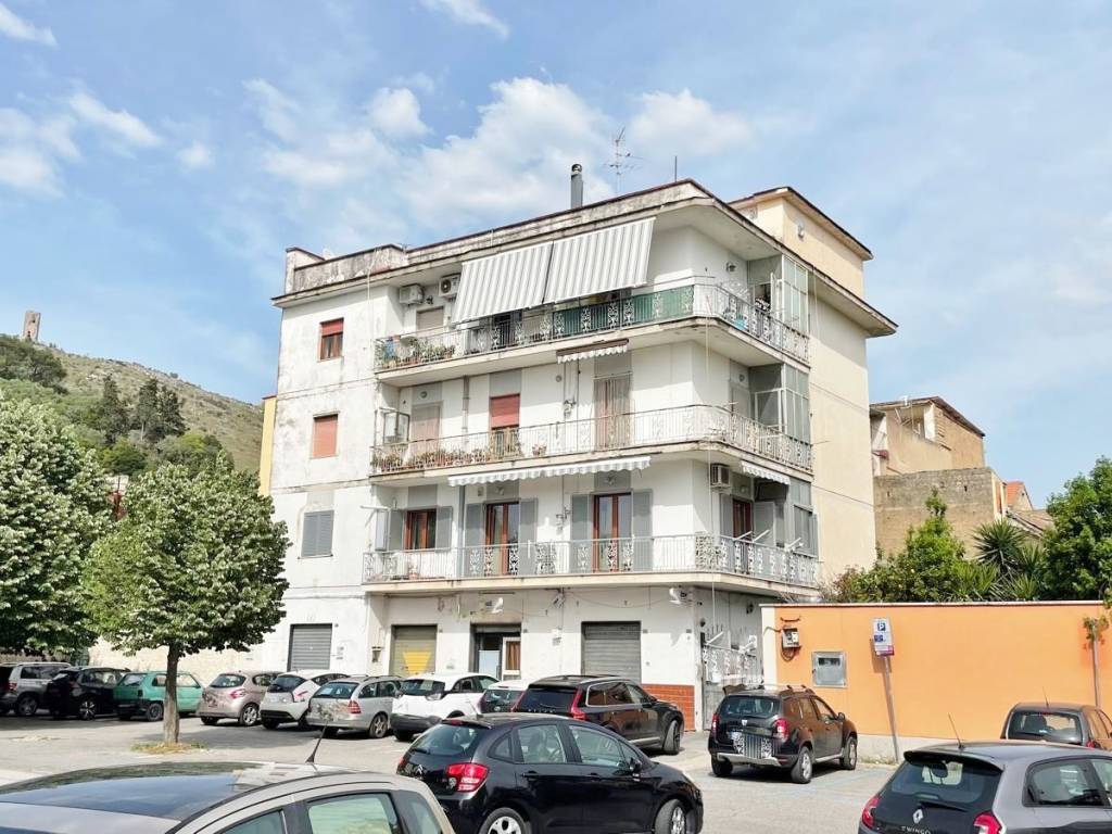 Appartamento a Maddaloni in Piazza della Pace - Foto 3