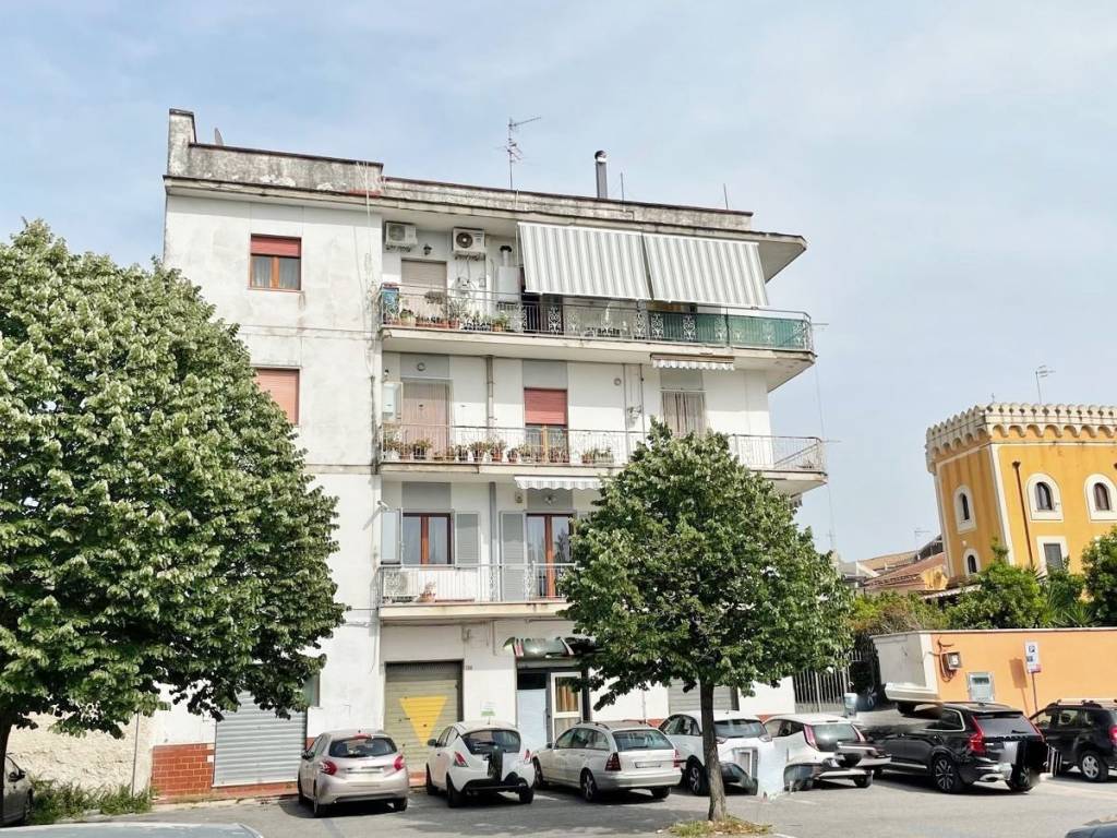 Appartamento a Maddaloni in Piazza della Pace - Foto 5