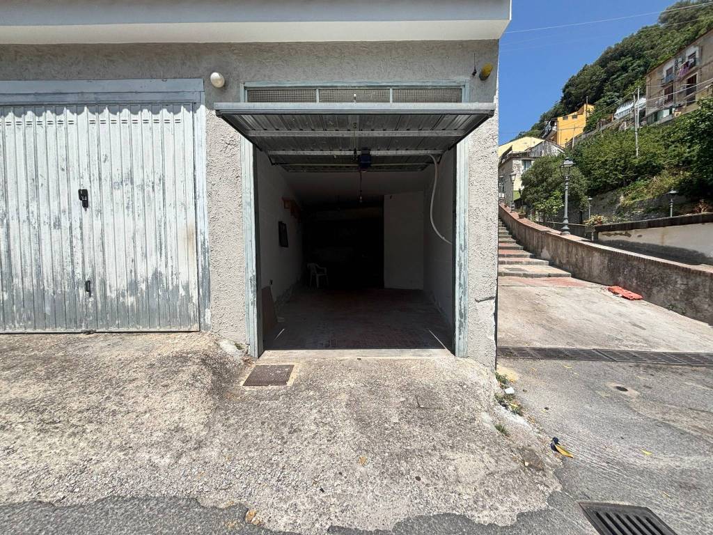 Box / garage a Salerno in Via San Gaetano, 10 - Foto 5