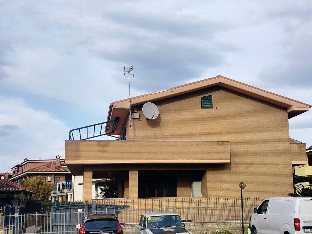 Villa a Guidonia montecelio in Via Colle Nocello - Foto 2