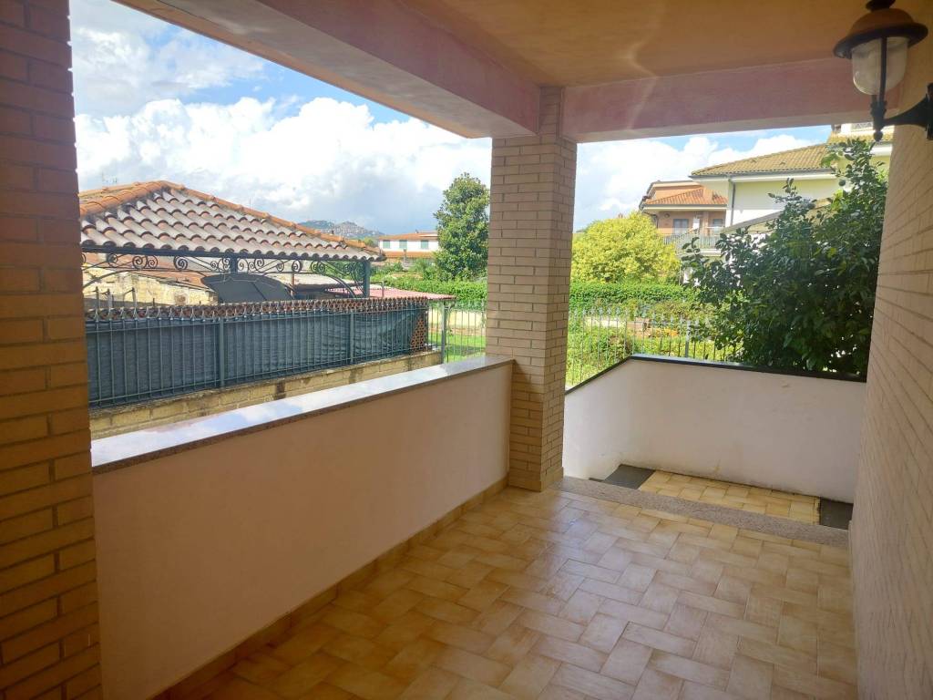 Villa a Guidonia montecelio in Via Colle Nocello - Foto 3