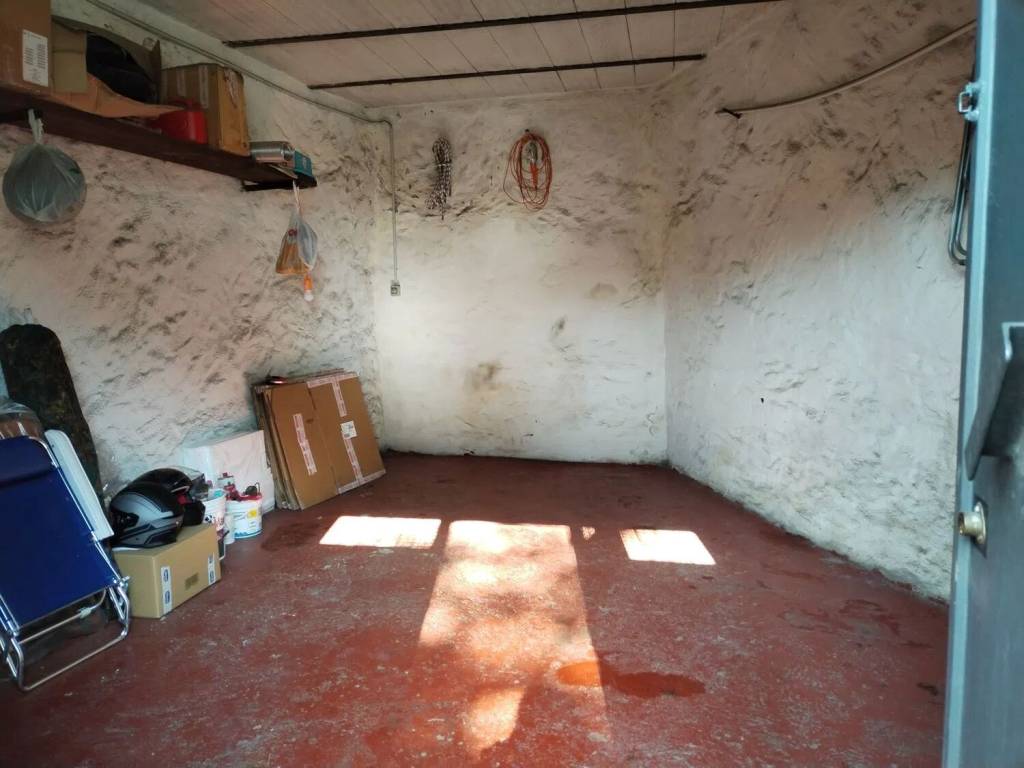 Box / garage a Cori in Via Fuori Porta Ninfina S.N.C. - Foto 2