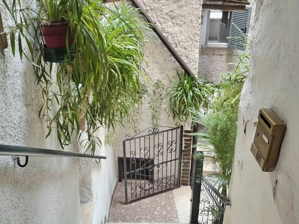 Appartamento a Cori in Via Ninfina, 87 - Foto 2